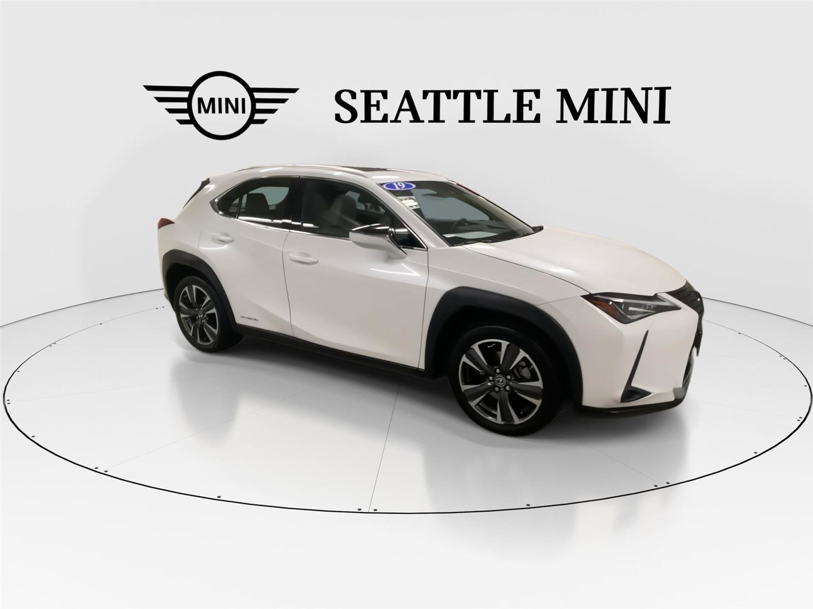 Used 2019 Lexus UX 250h w/ Premium Package AWD/4WD image 13