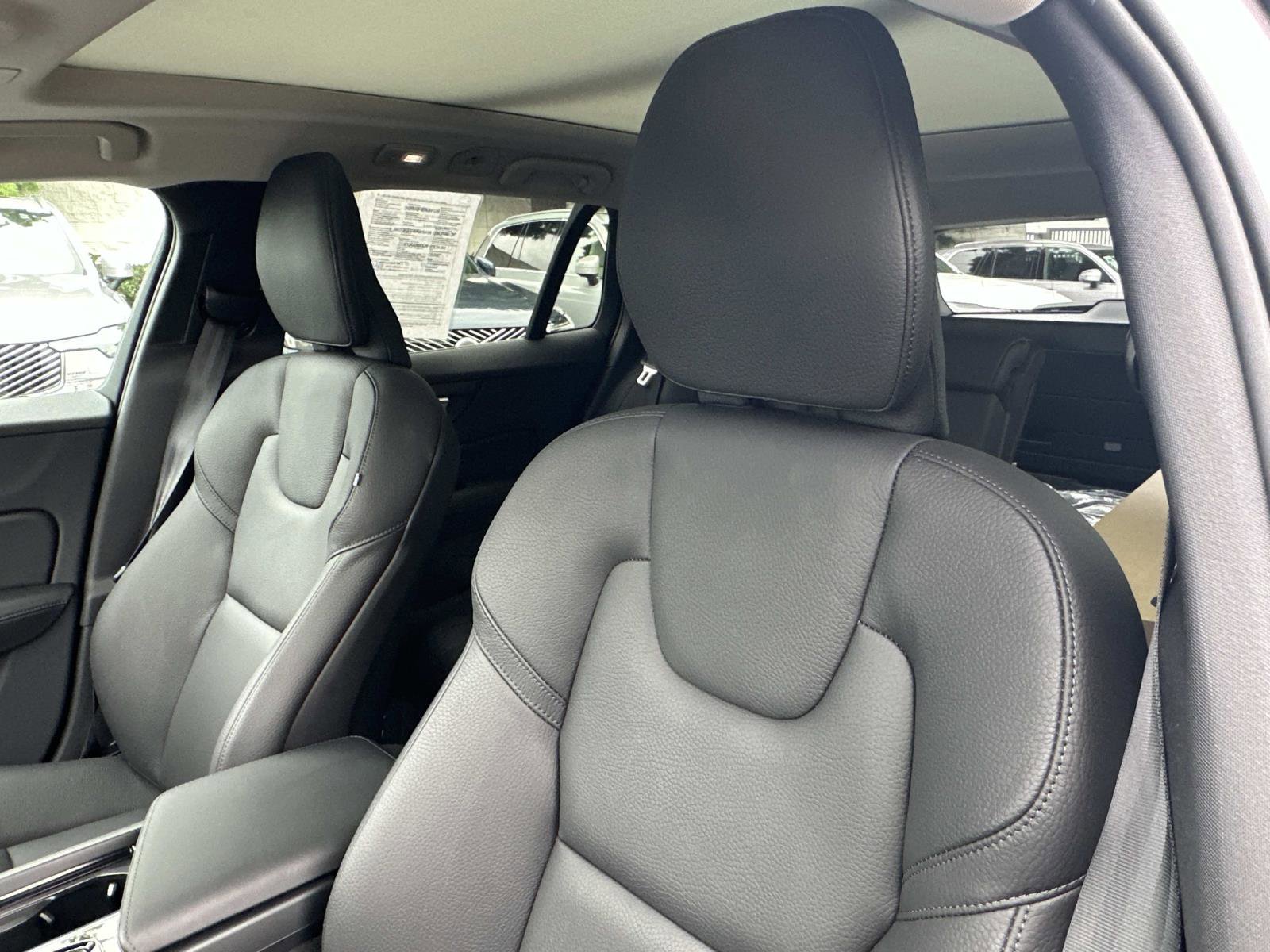 Certified 2026 Volvo V60 B5 Cross Country Plus w/ Climate Package image 19