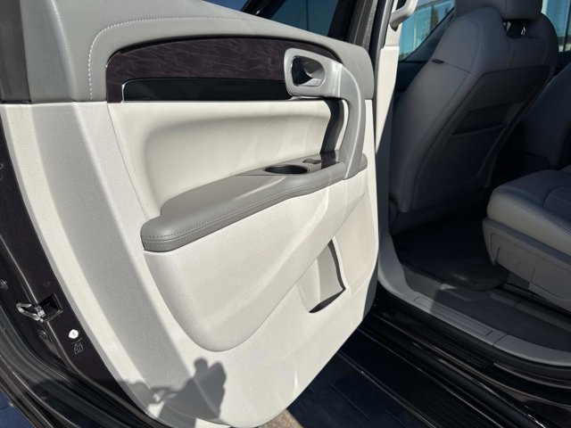Used 2017 Buick Enclave Premium image 16