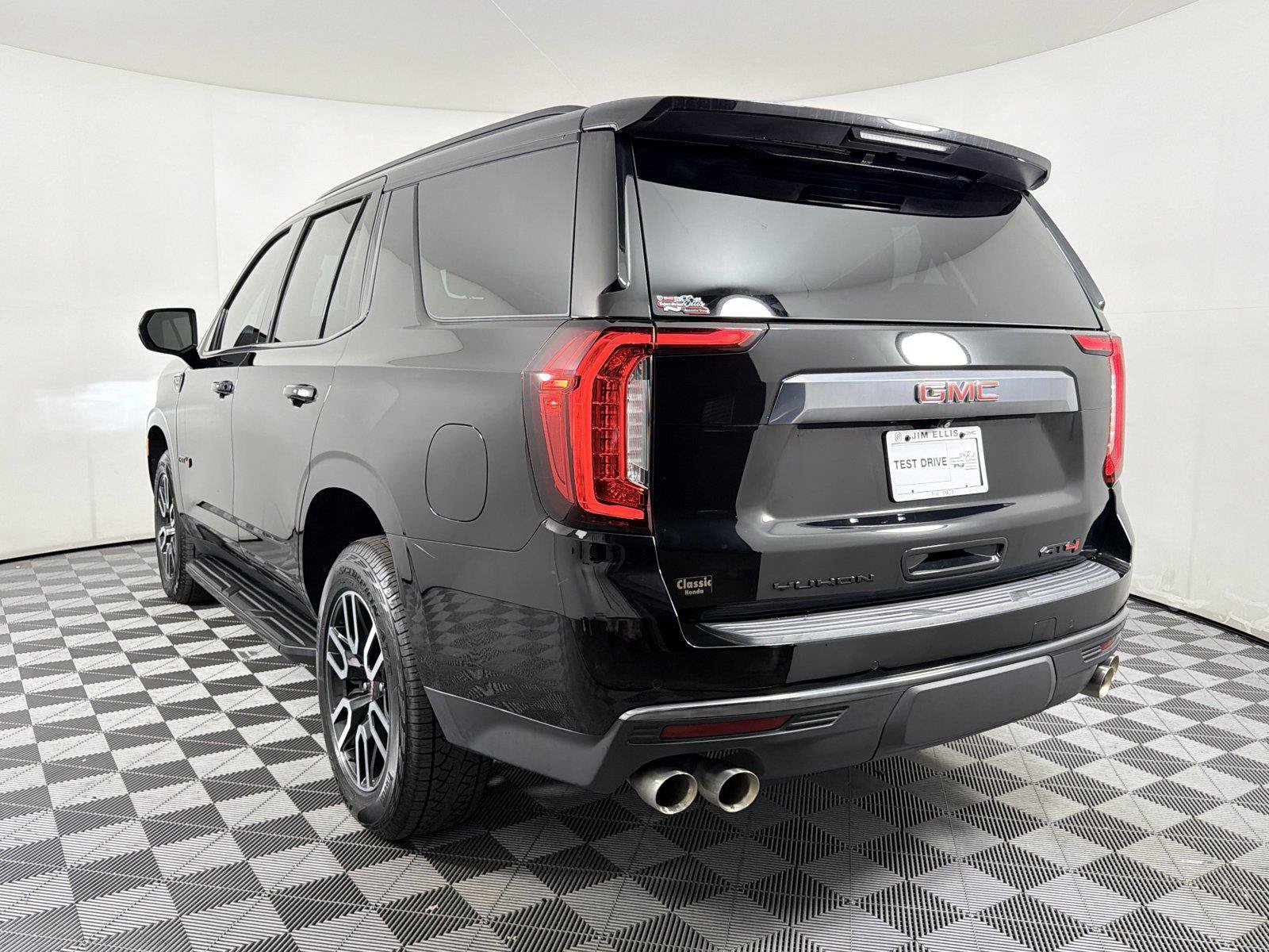 Certified 2023 GMC Yukon AT4 w/ LPO, Floor Liner Package AWD/4WD image 4