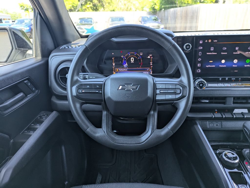 Used 2023 Chevrolet Colorado Trail Boss w/ Technology Package AWD/4WD image 16