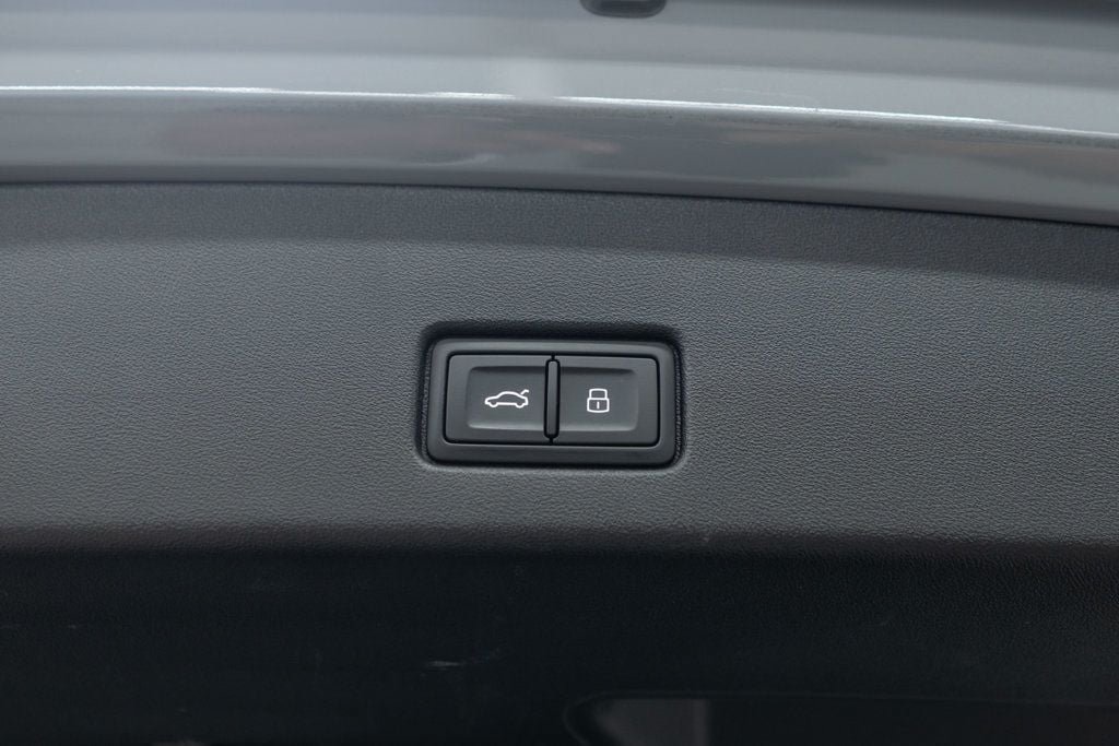 Used 2023 Audi Q4 e-tron Premium Plus w/ Premium Plus RWD image 35