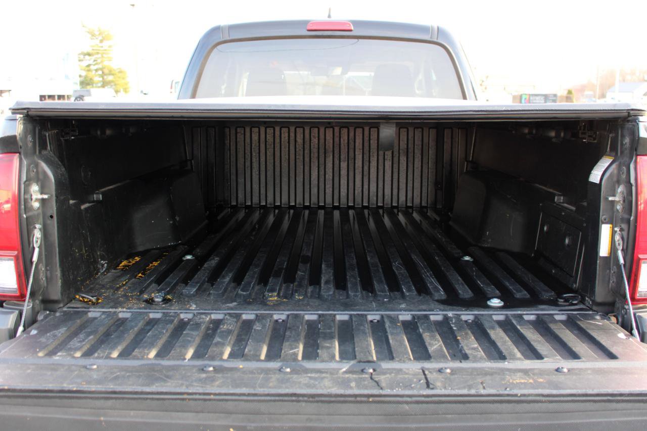 Used 2019 Toyota Tacoma SR image 9