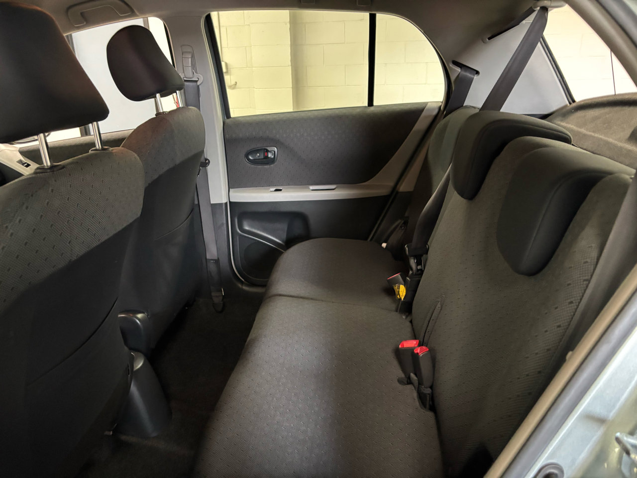 Used 2010 Toyota Yaris Liftback 5-Door image 12