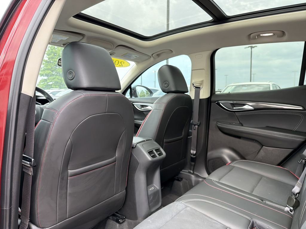 Used 2023 Buick Envision Essence w/ Sport Touring Package AWD/4WD image 12