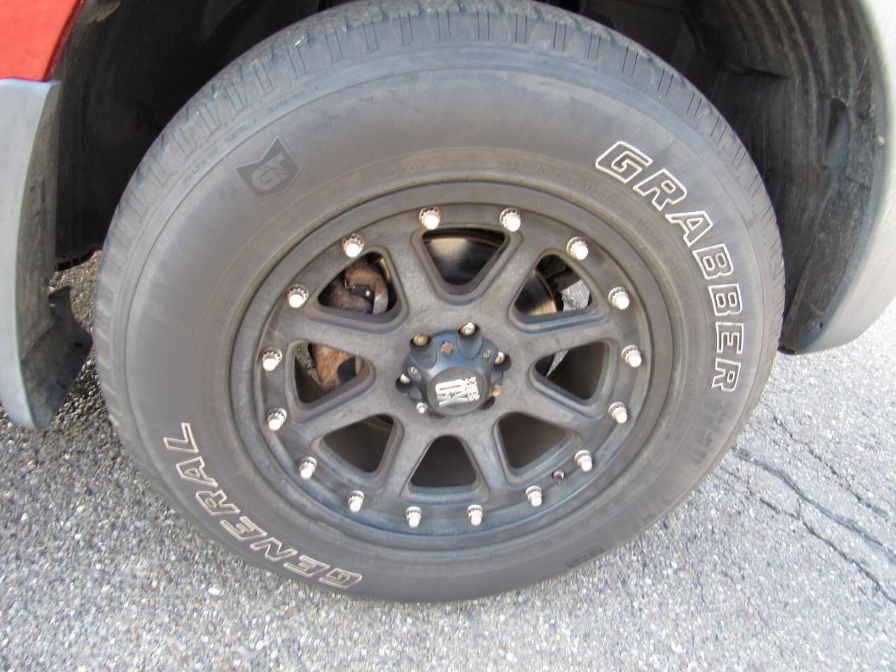 Used 2013 Nissan Xterra PRO-4X w/ Pro-4x Leather Pkg AWD/4WD image 9