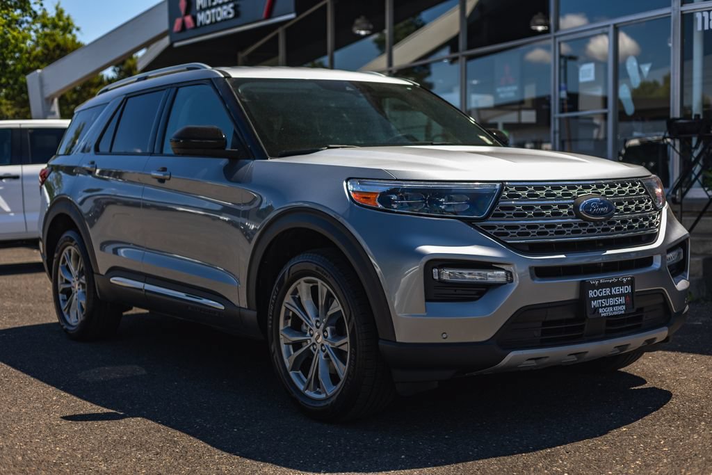 Used 2022 Ford Explorer Limited AWD/4WD image 6