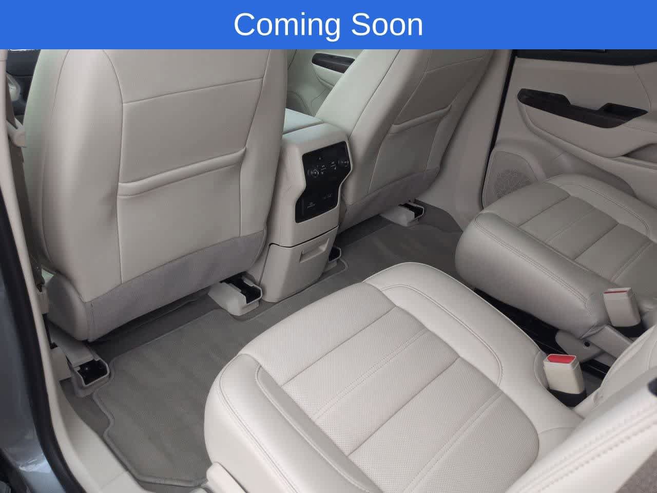 Used 2023 GMC Acadia Denali w/ Denali Ultimate Package AWD/4WD image 18
