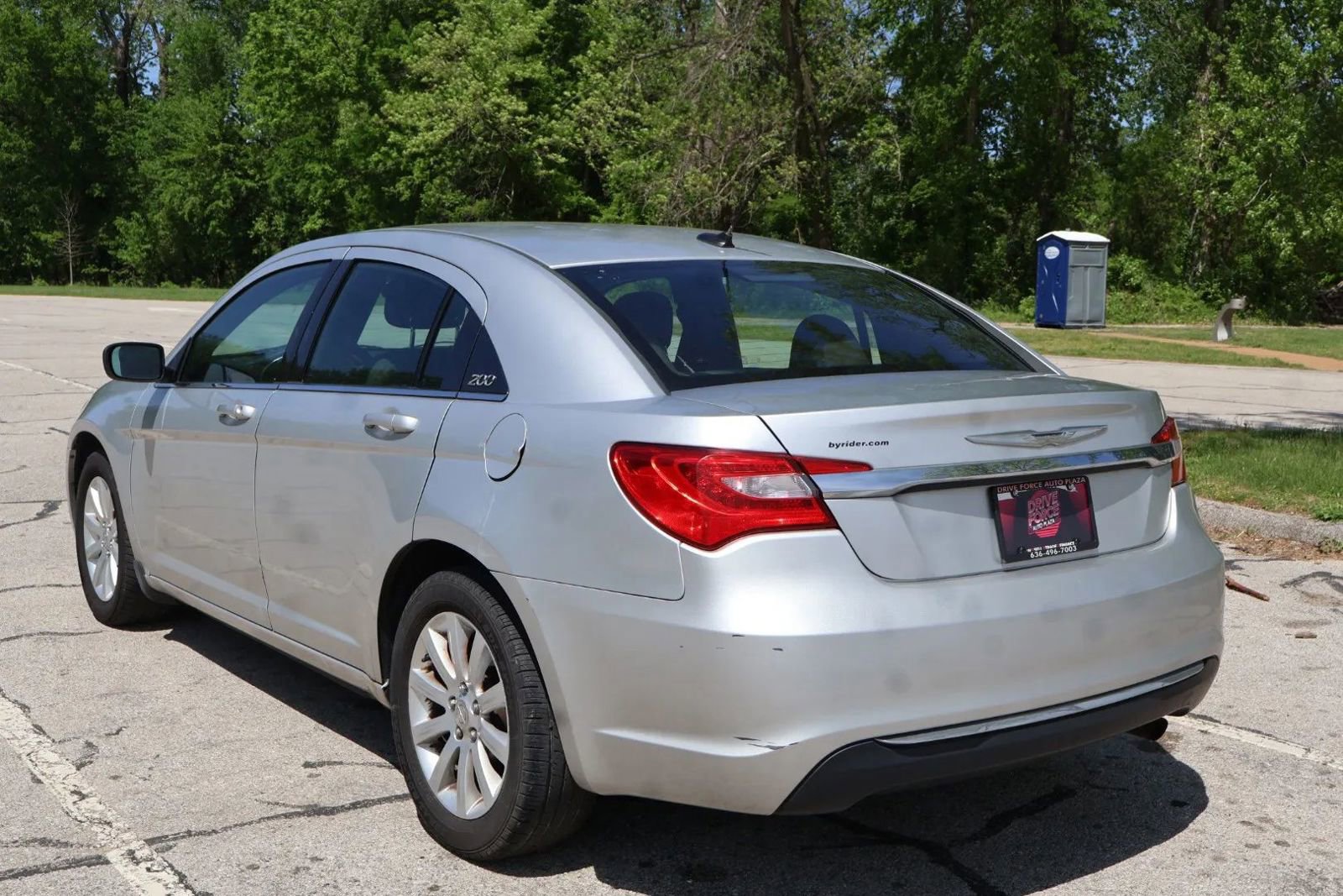 Used 2012 Chrysler 200 Touring FWD image 7