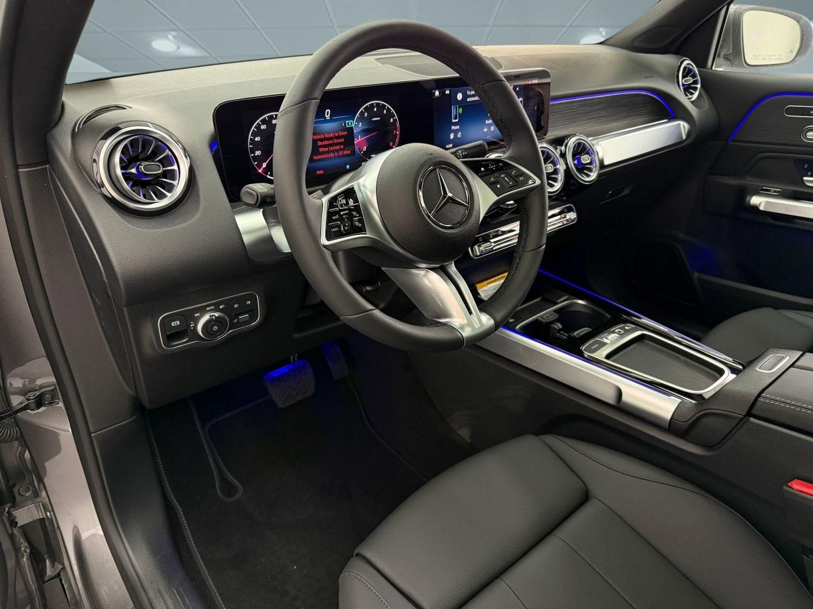 New 2025 Mercedes-Benz GLB 250 4MATIC image 4