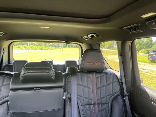 Certified 2025 Nissan Armada PRO-4X AWD/4WD image 14