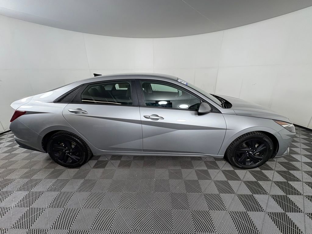 Used 2021 Hyundai Elantra SEL image 8