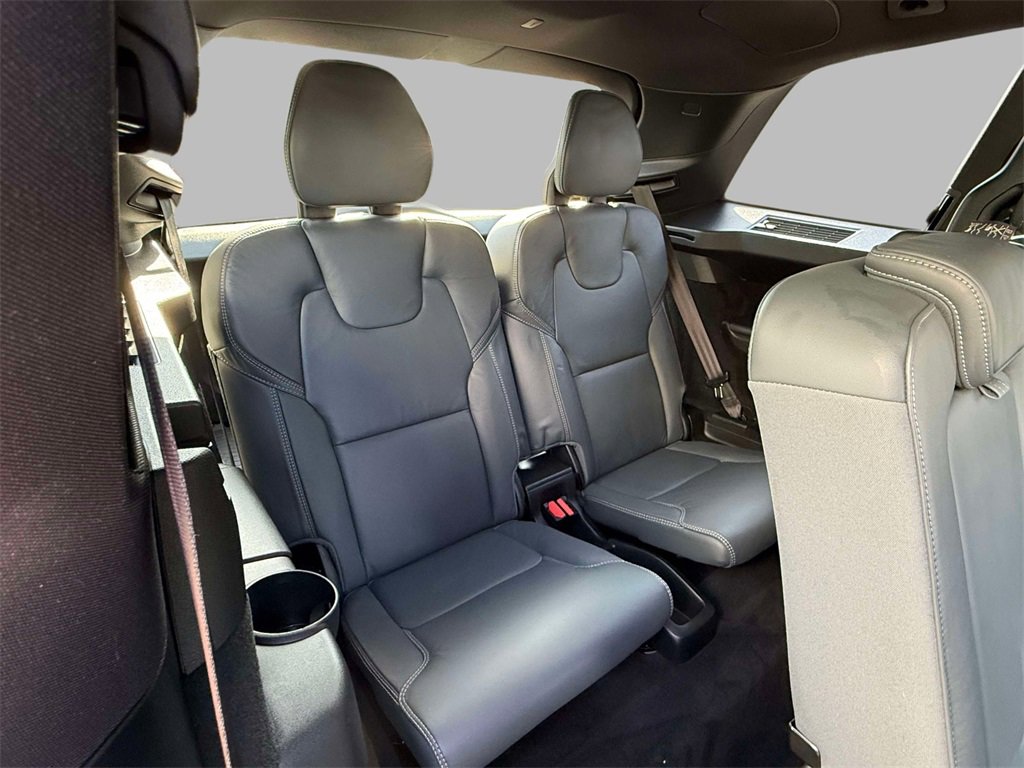 Used 2023 Volvo XC90 B6 Ultimate w/ Protection Package Premier image 17