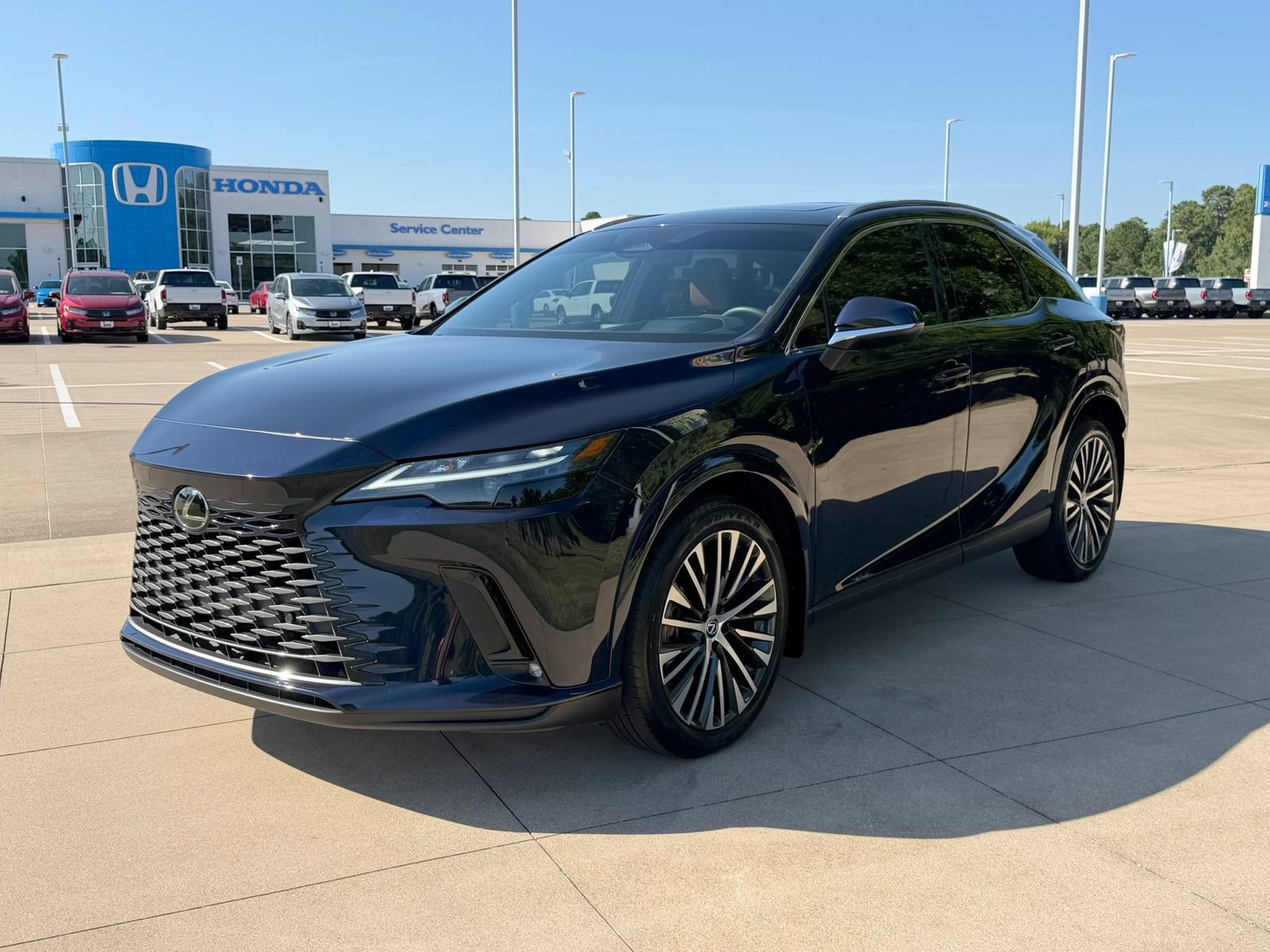 Used 2024 Lexus RX 350 w/ Technology Package AWD/4WD image 3