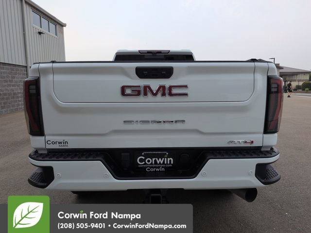 Used 2024 GMC Sierra 3500 AT4 w/ AT4 Premium Plus Package AWD/4WD image 4