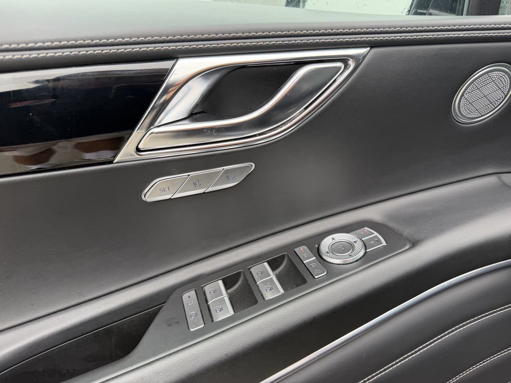 Used 2025 Genesis GV80 2.5T Standard AWD/4WD image 11