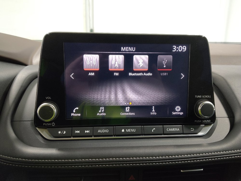 Used 2023 Nissan Rogue S image 25