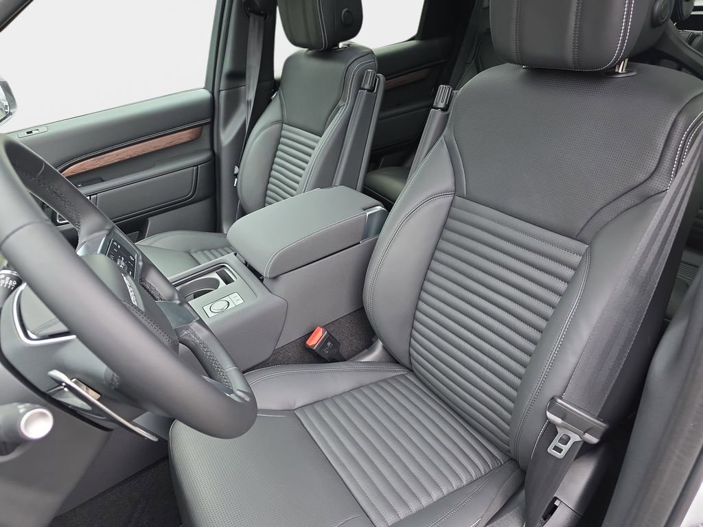 New 2026 Land Rover Discovery Dynamic SE AWD/4WD image 15