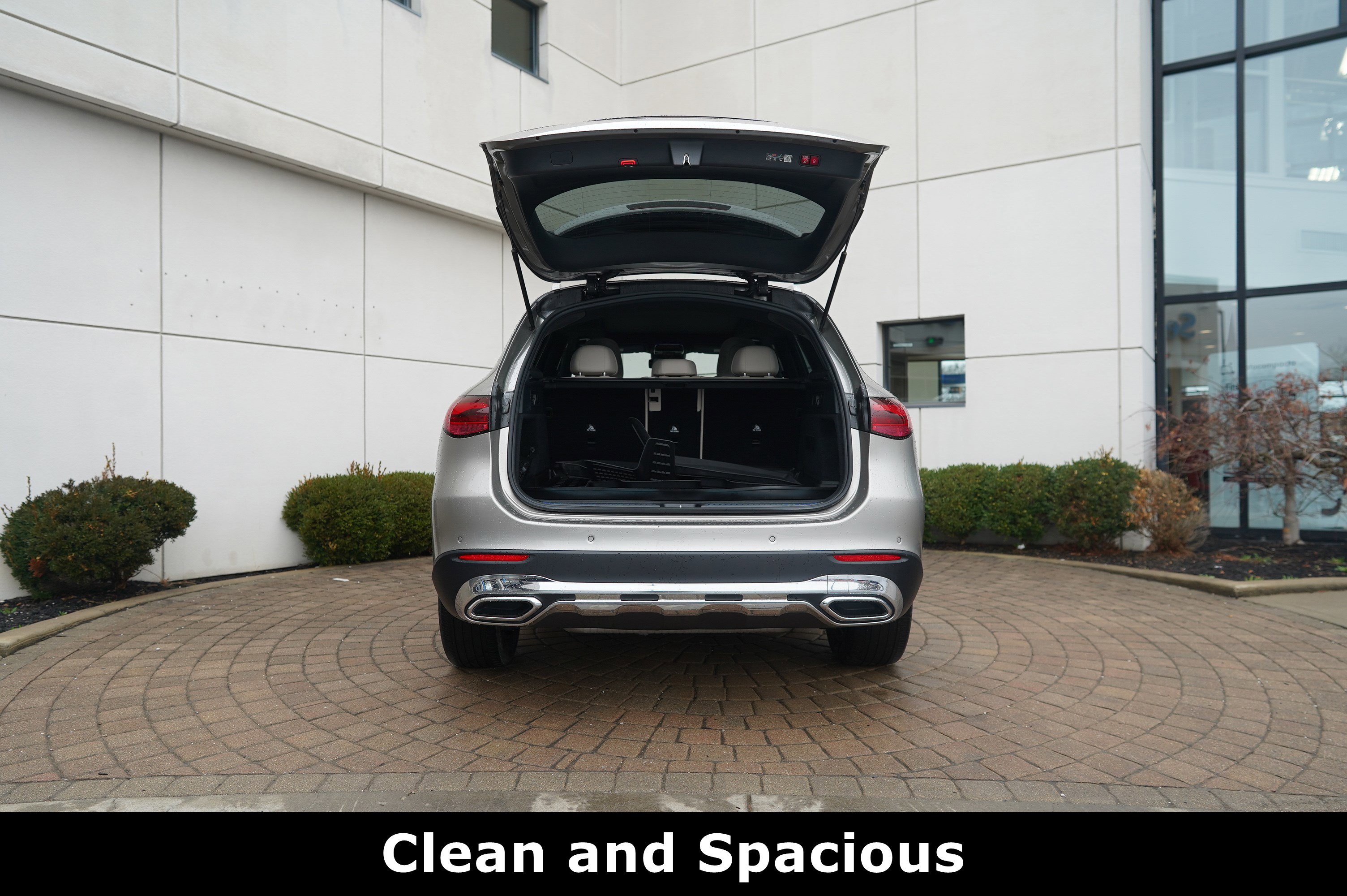 Used 2024 Mercedes-Benz GLC 300 4MATIC image 15