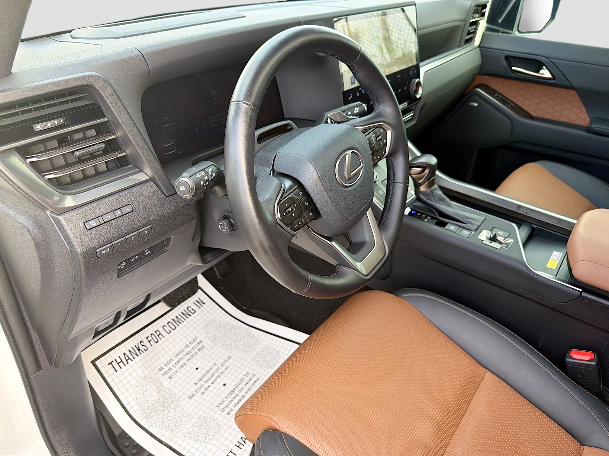 Used 2024 Lexus GX 550 w/ Accessory Package (2T) AWD/4WD image 26
