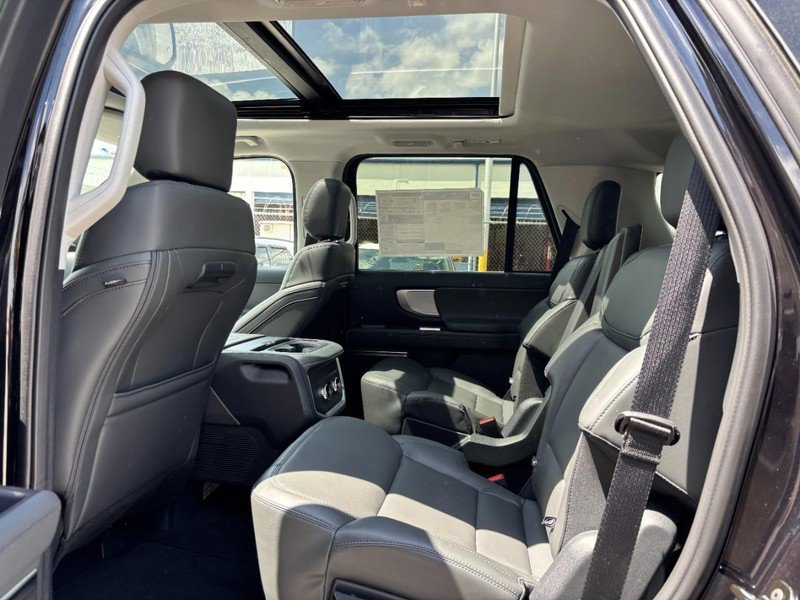 New 2026 Ford Expedition Active AWD/4WD image 13