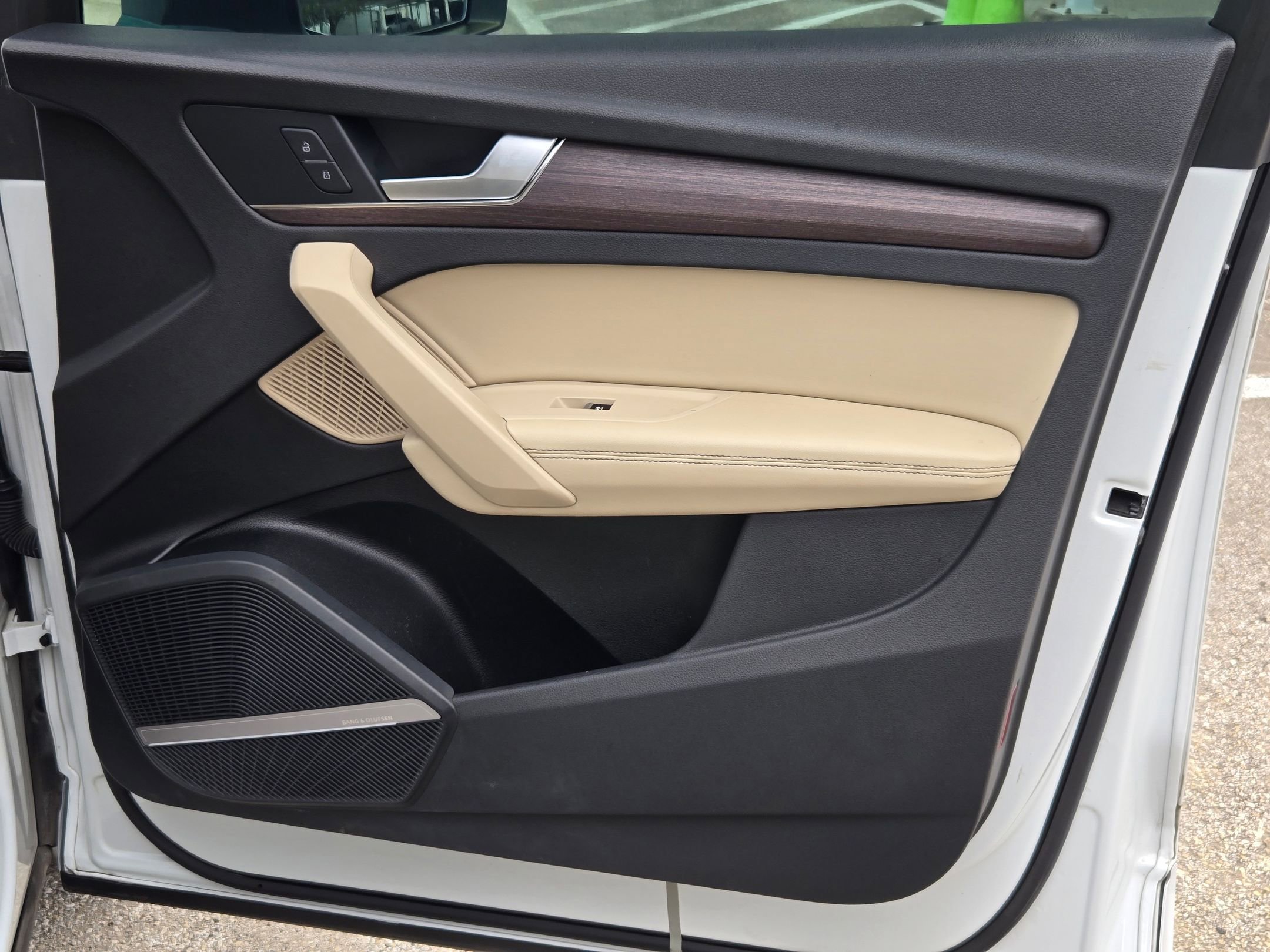 Used 2021 Audi Q5 2.0T Premium Plus w/ Premium Plus Package AWD/4WD image 29