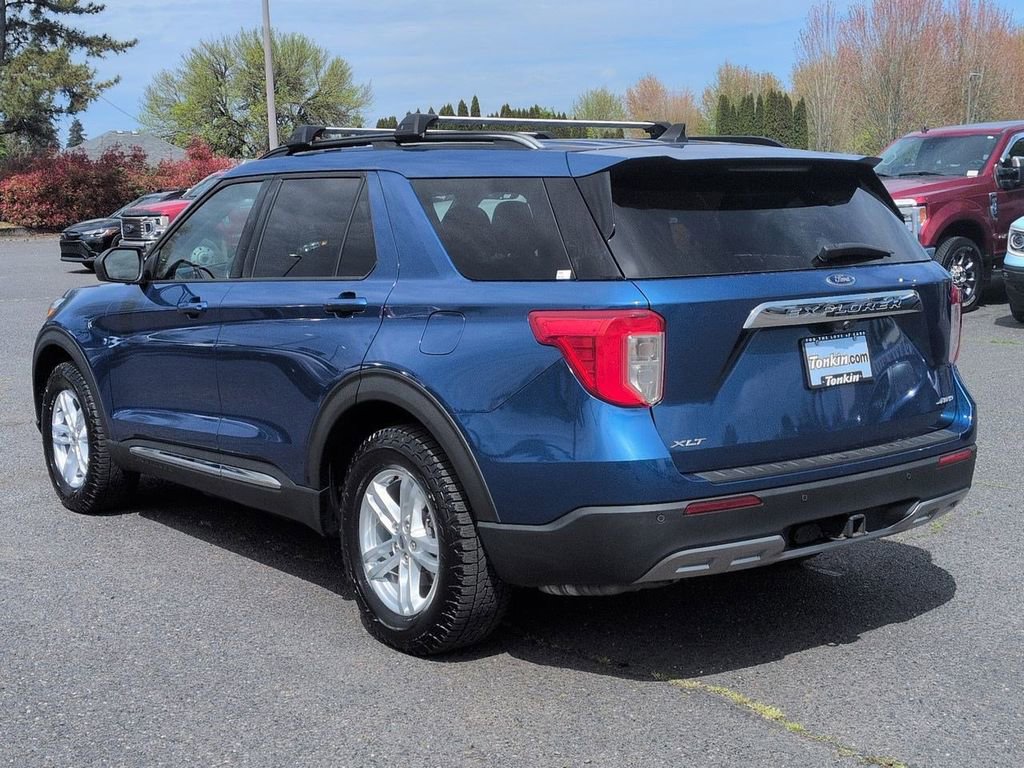 Used 2021 Ford Explorer XLT w/ Equipment Group 202A AWD/4WD image 3