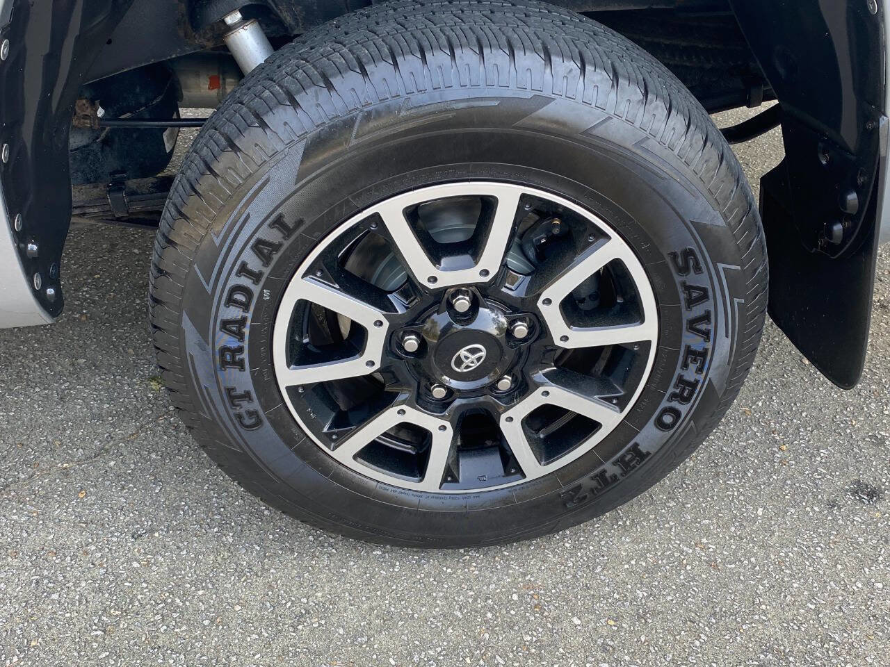 Used 2014 Toyota Tundra SR5 w/ SR5 Upgrade Package image 9