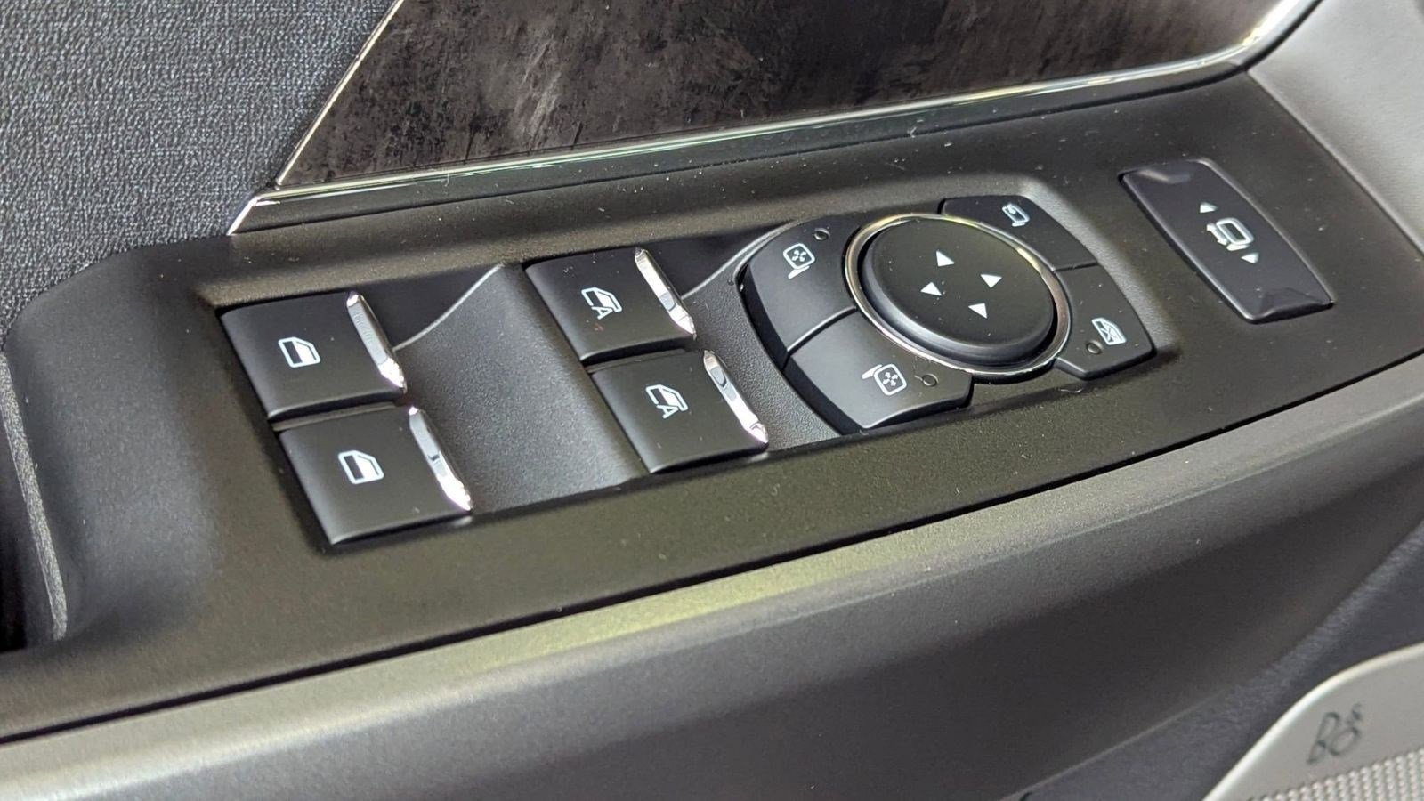 New 2026 Ford F250 Lariat w/ Black Appearance Package image 12