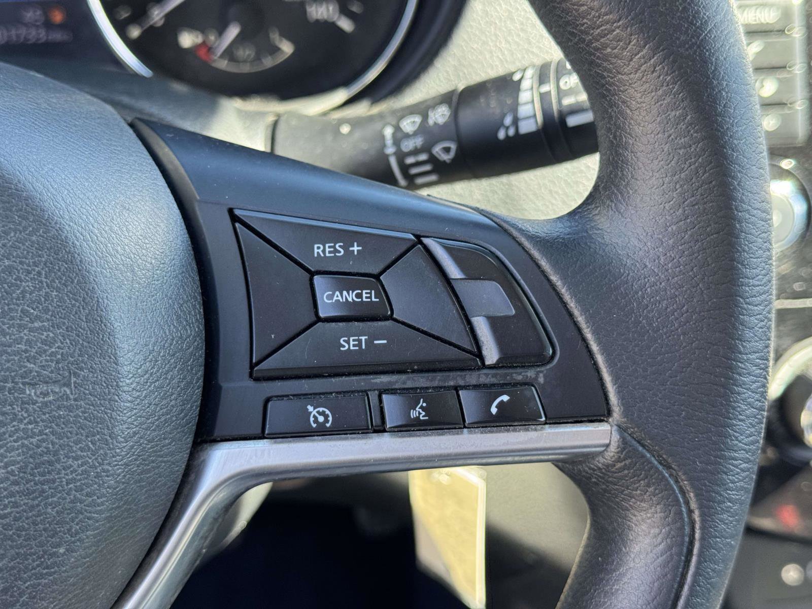 Used 2019 Nissan Rogue S image 19