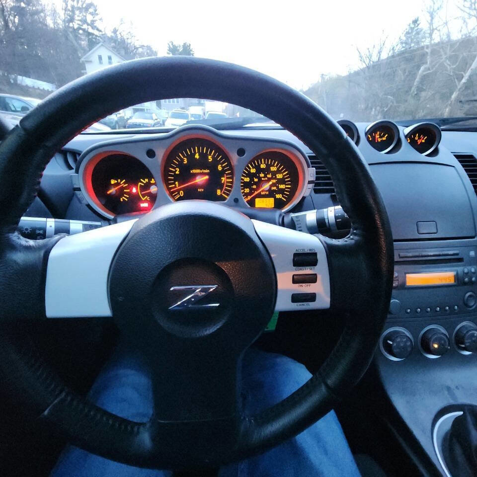 Used 2003 Nissan 350Z Enthusiast image 13