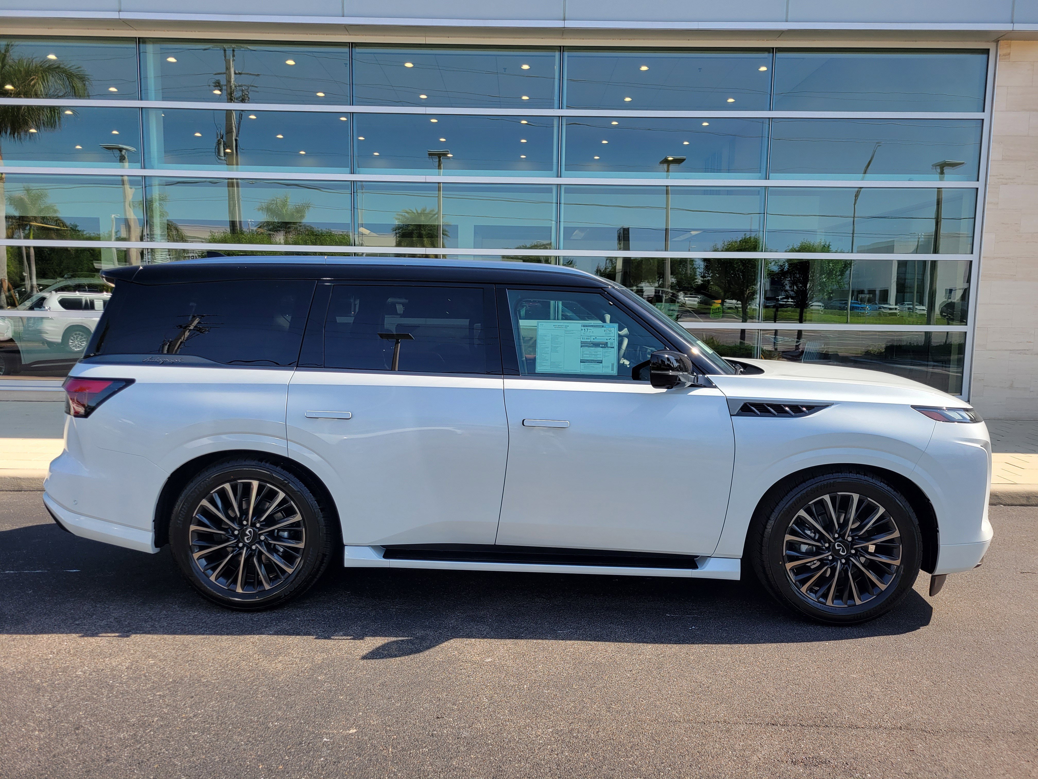 New 2026 INFINITI QX80 Autograph AWD/4WD image 3