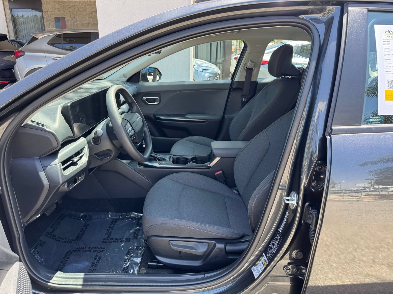 Used 2025 Kia K4 FWD image 27