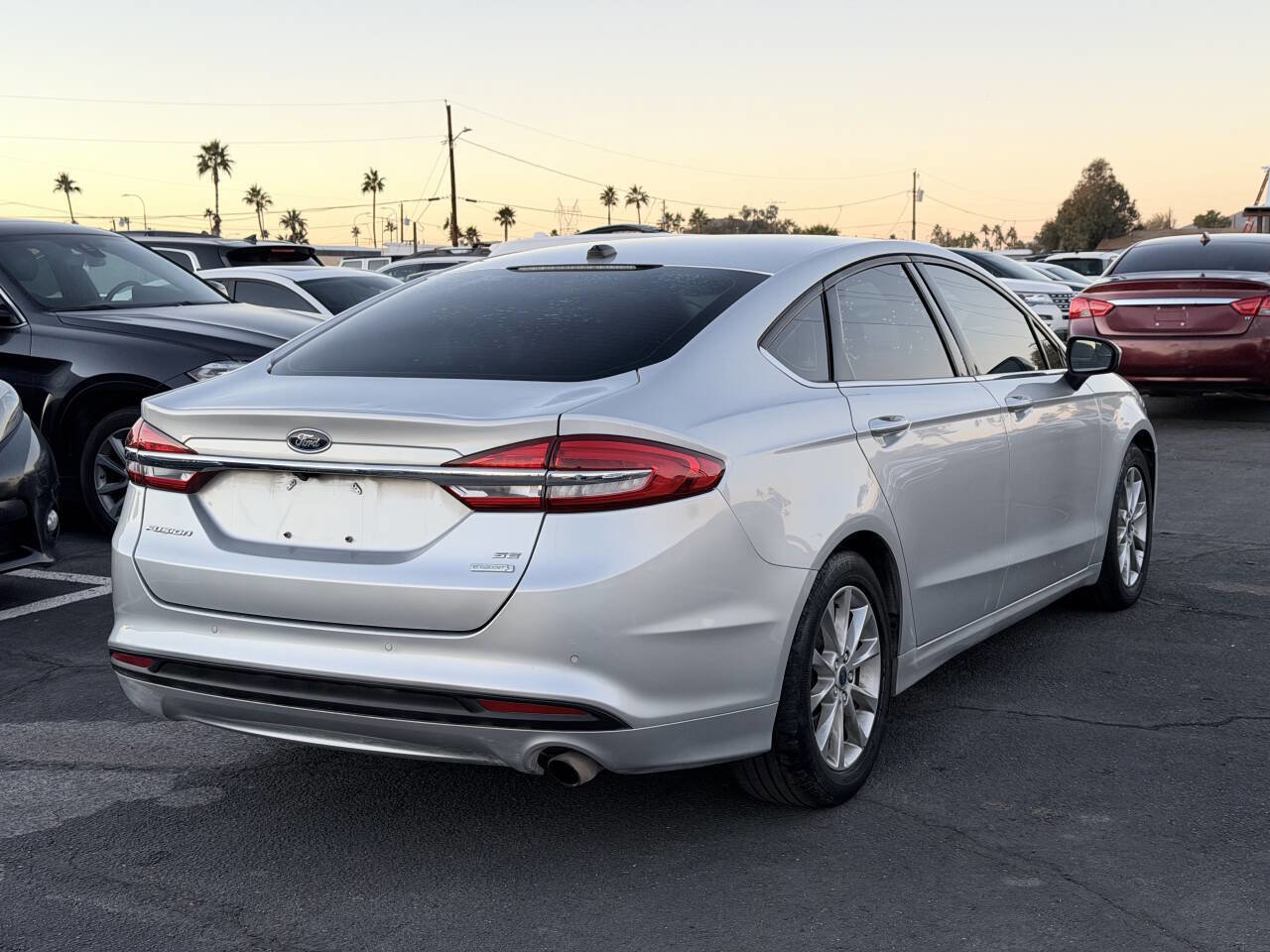 Used 2017 Ford Fusion SE image 10