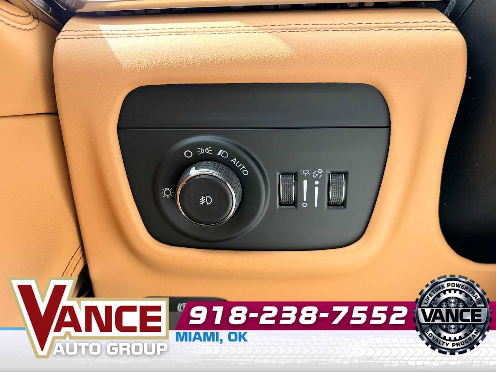 New 2026 Jeep Grand Cherokee L Summit w/ Obsidian Package AWD/4WD image 33