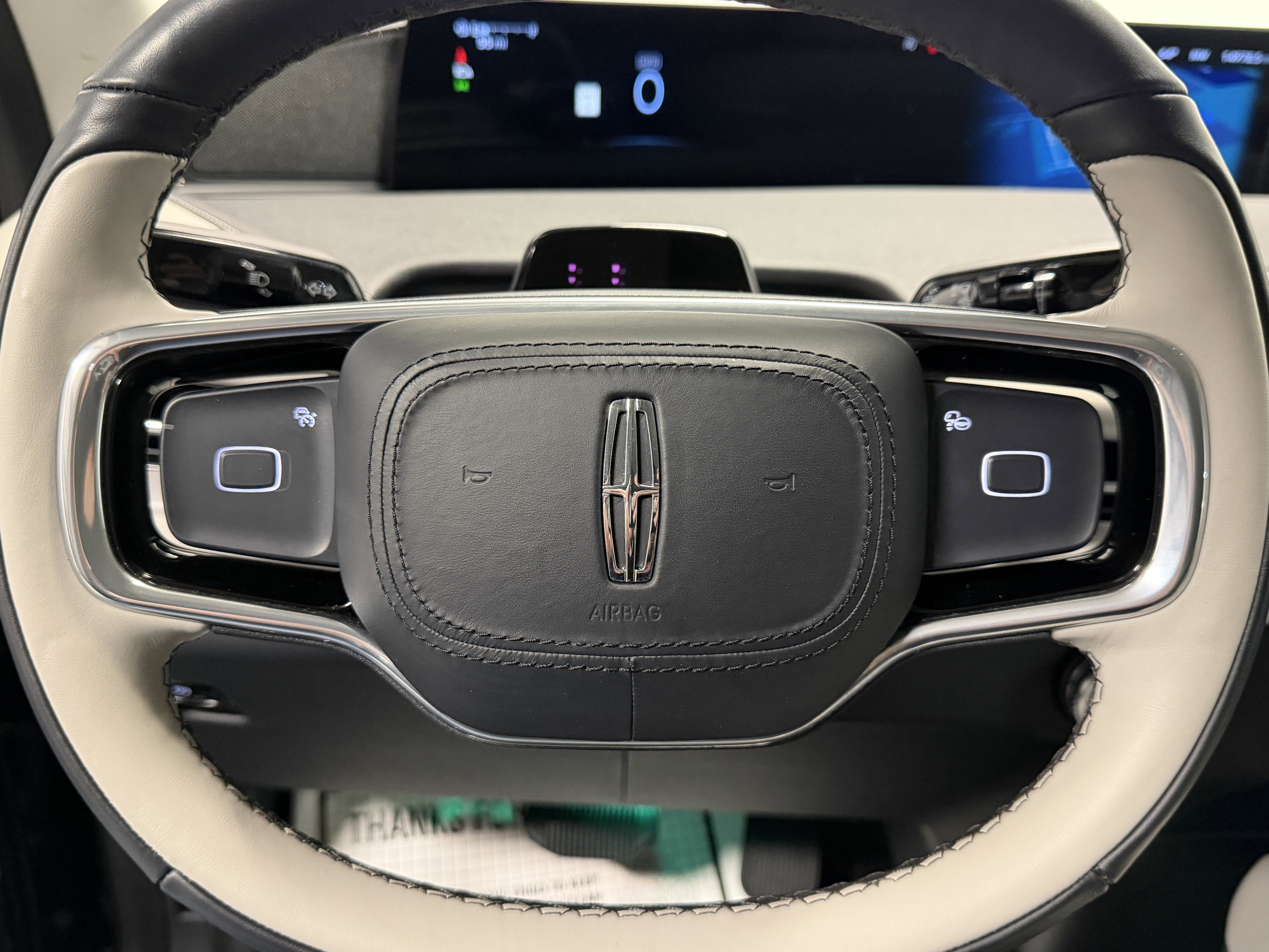 Used 2025 Lincoln Navigator Reserve image 22