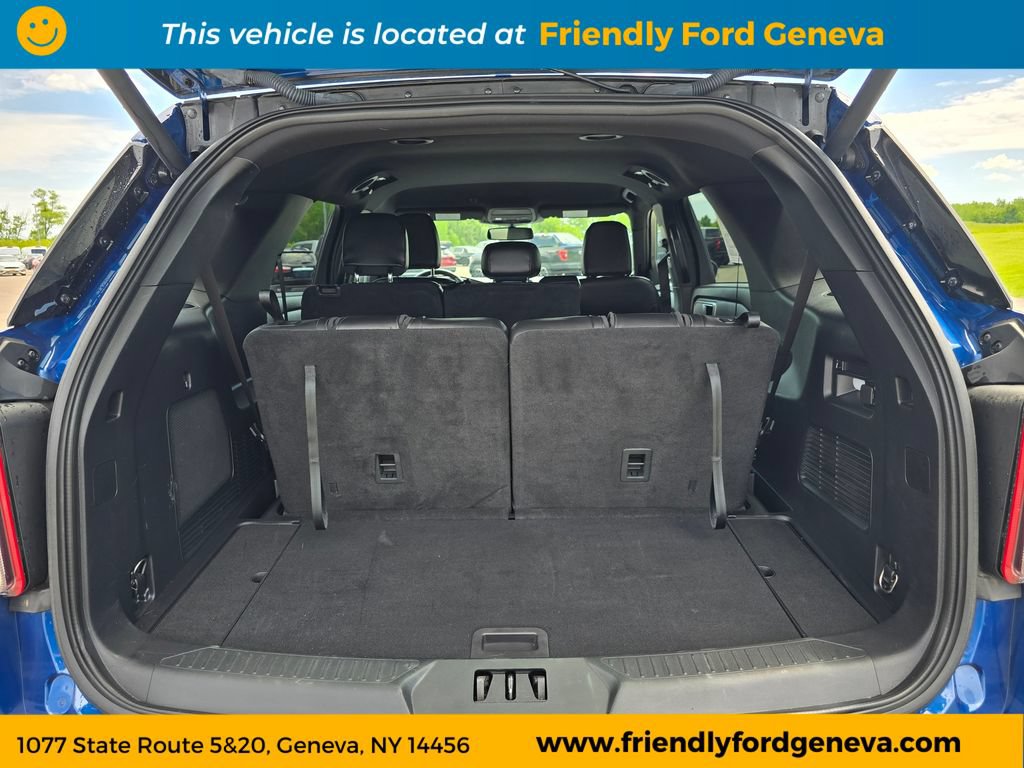 Used 2023 Ford Explorer ST-Line AWD/4WD image 11
