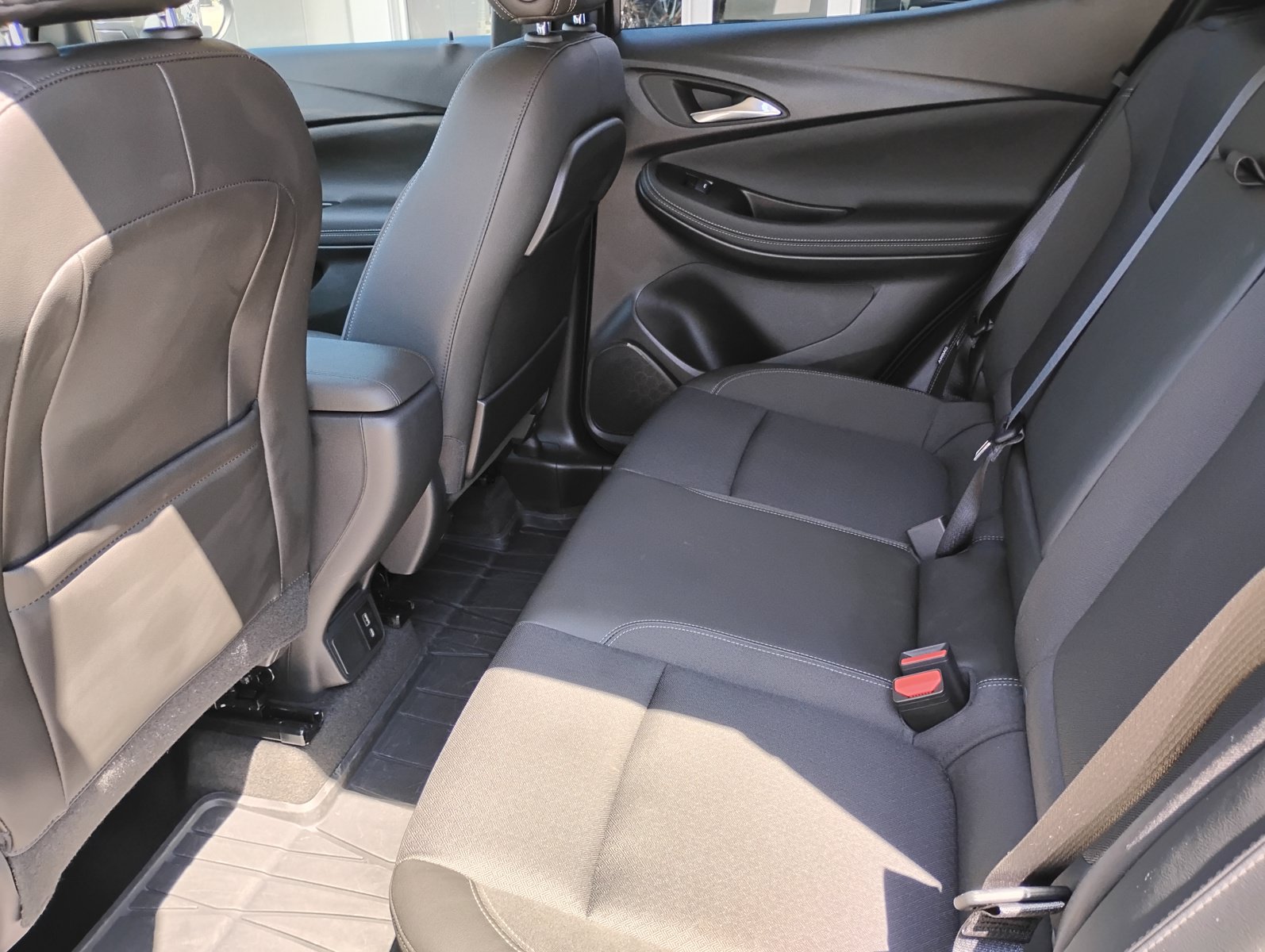 Used 2024 Buick Encore GX Preferred w/ Comfort Package FWD image 26