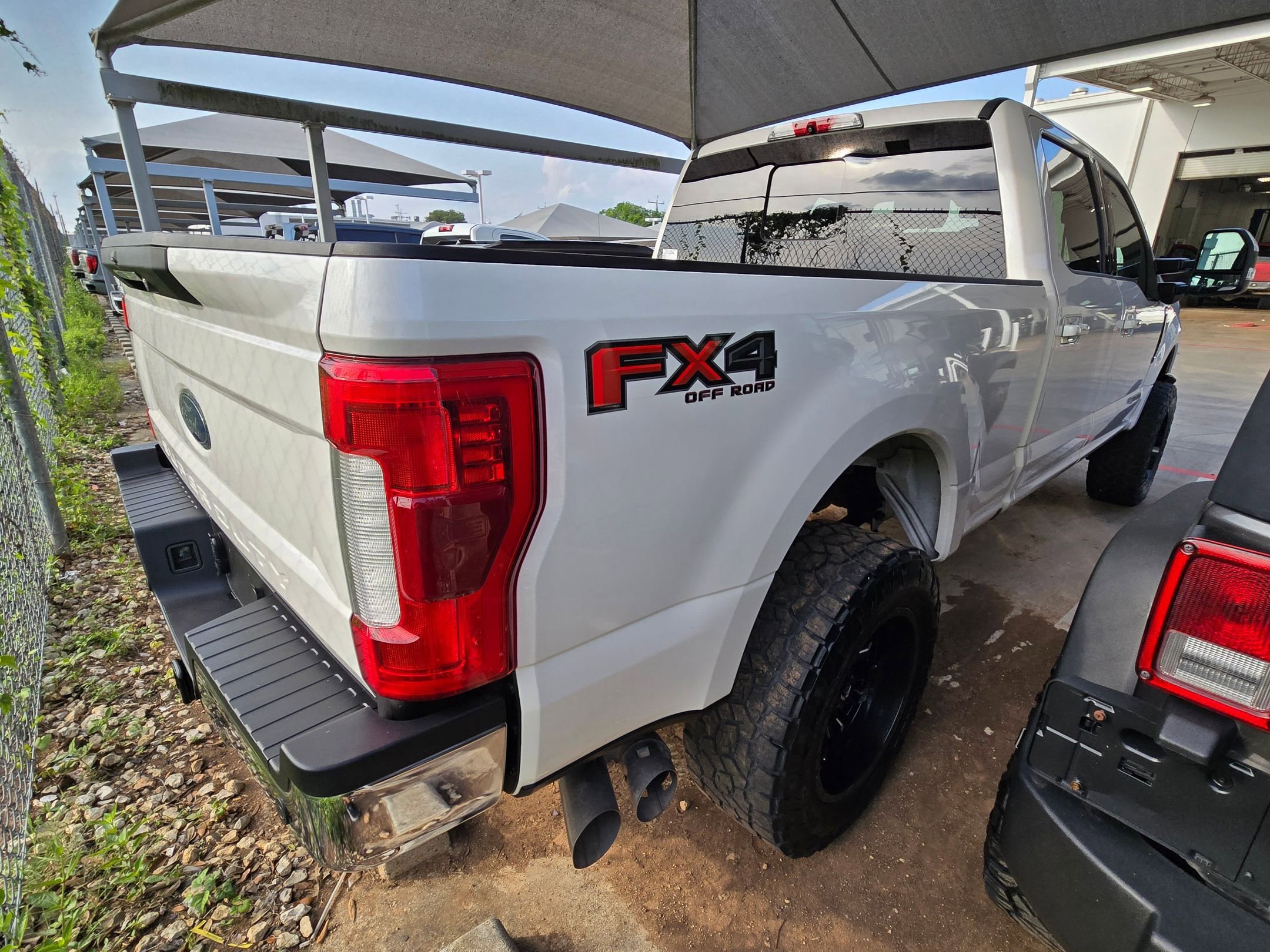 Used 2019 Ford F250 Lariat w/ Lariat Ultimate Package AWD/4WD image 9