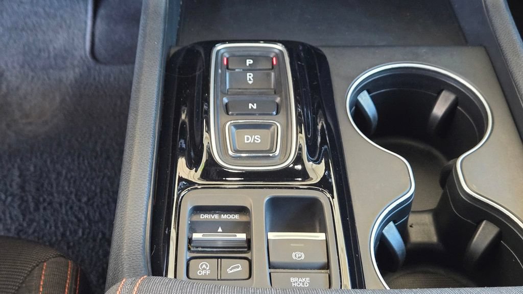 Used 2025 Honda Pilot Sport image 24