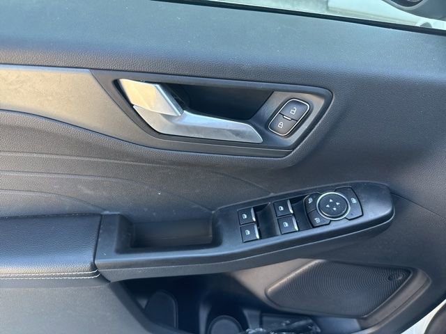 Used 2025 Ford Escape SE FWD image 6