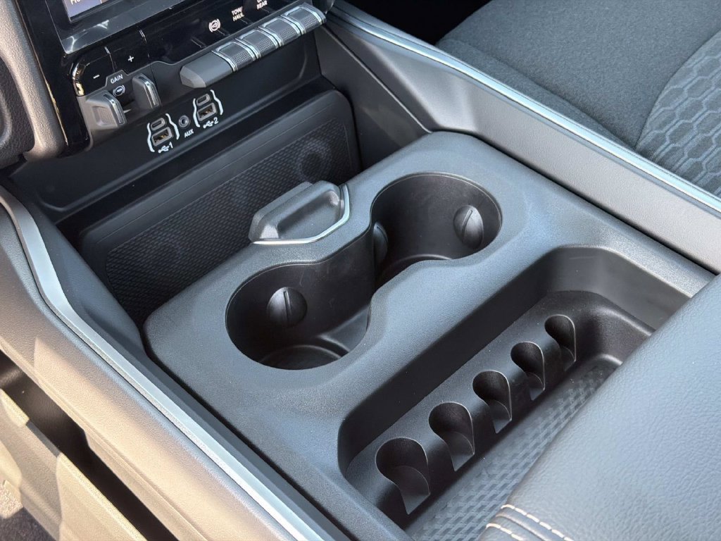 New 2026 RAM 3500 Big Horn AWD/4WD image 4