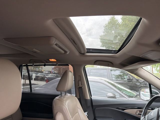 Used 2016 Honda Pilot Elite image 10