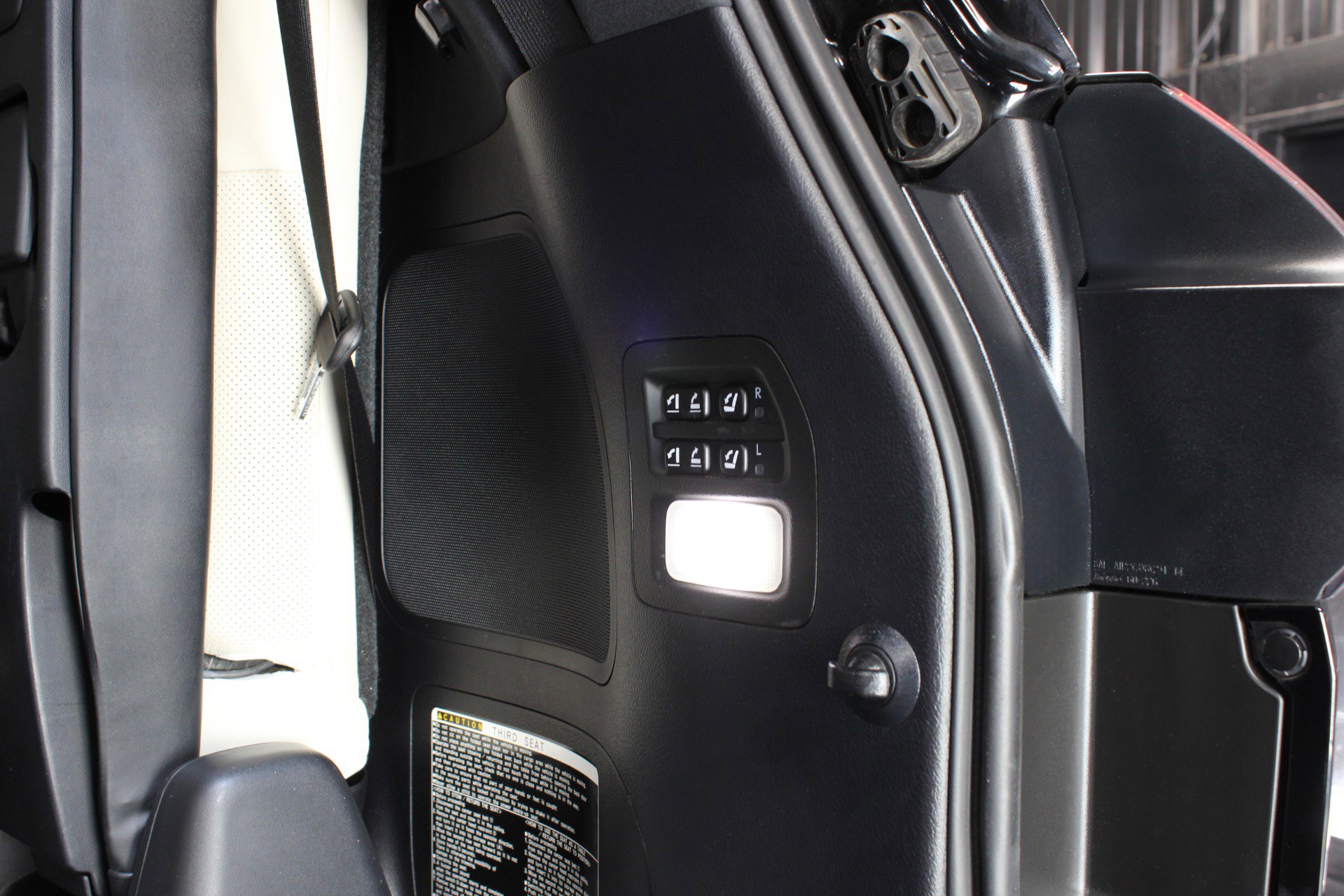 Used 2019 Lexus LX 570 Three-Row Inspiration Series w w/ Inspiration Series image 76