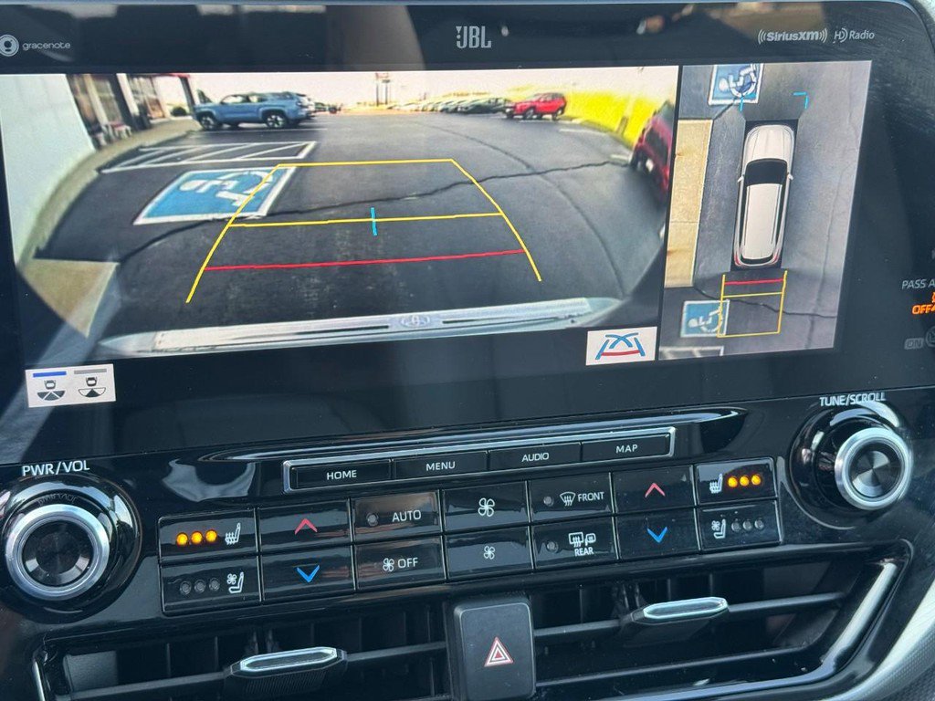 Certified 2020 Toyota Highlander Platinum AWD/4WD image 25