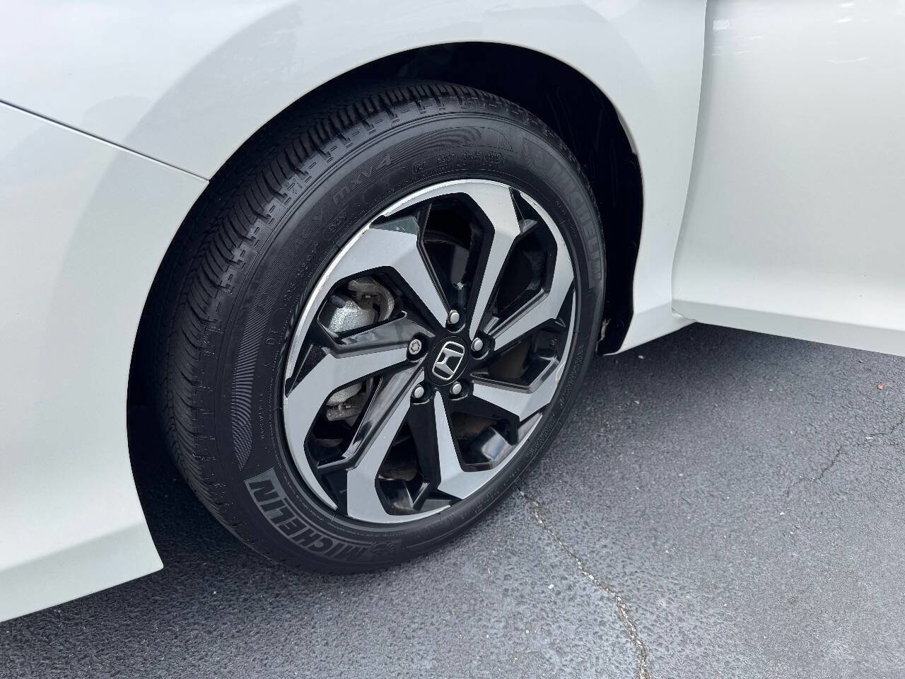 Used 2016 Honda Accord EX image 21