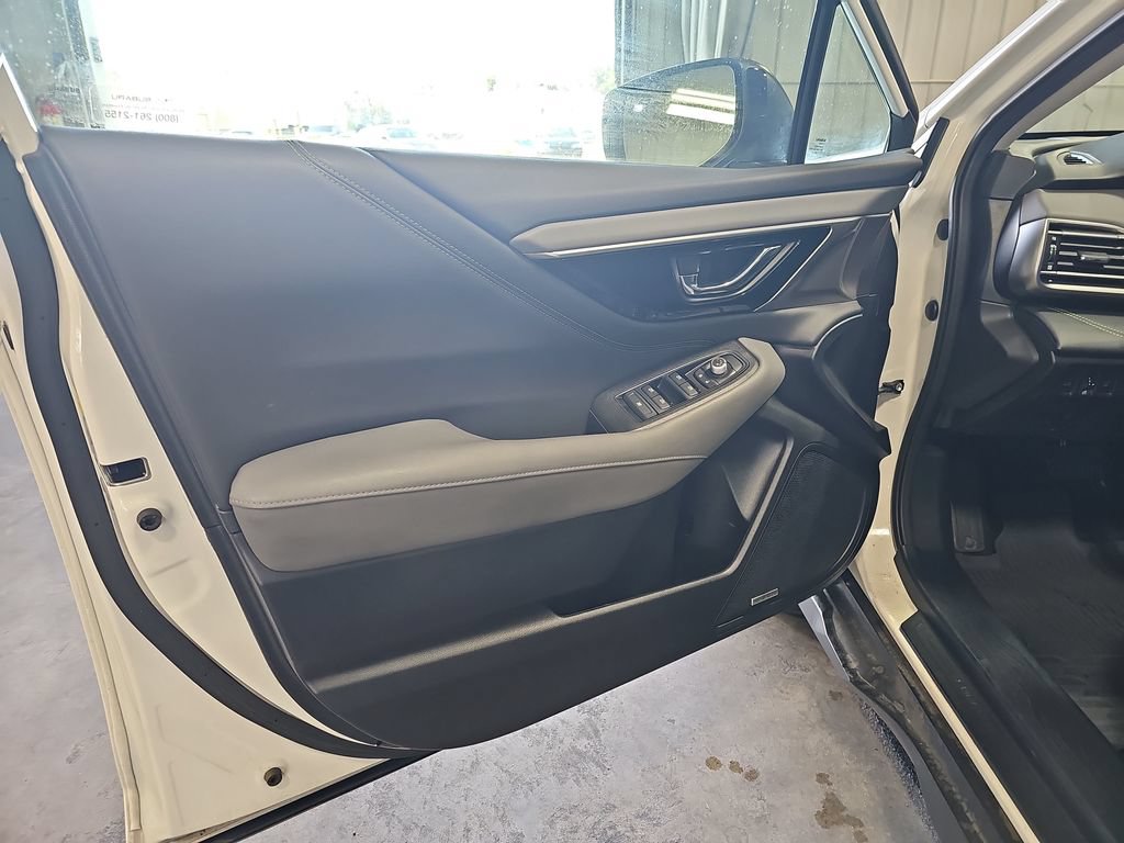Used 2024 Subaru Outback Onyx Edition AWD/4WD image 28
