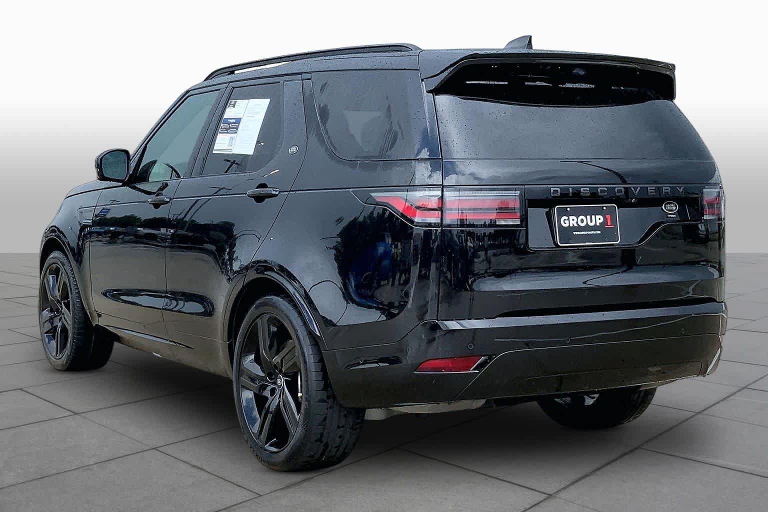 Used 2023 Land Rover Discovery HSE R-Dynamic AWD/4WD image 12