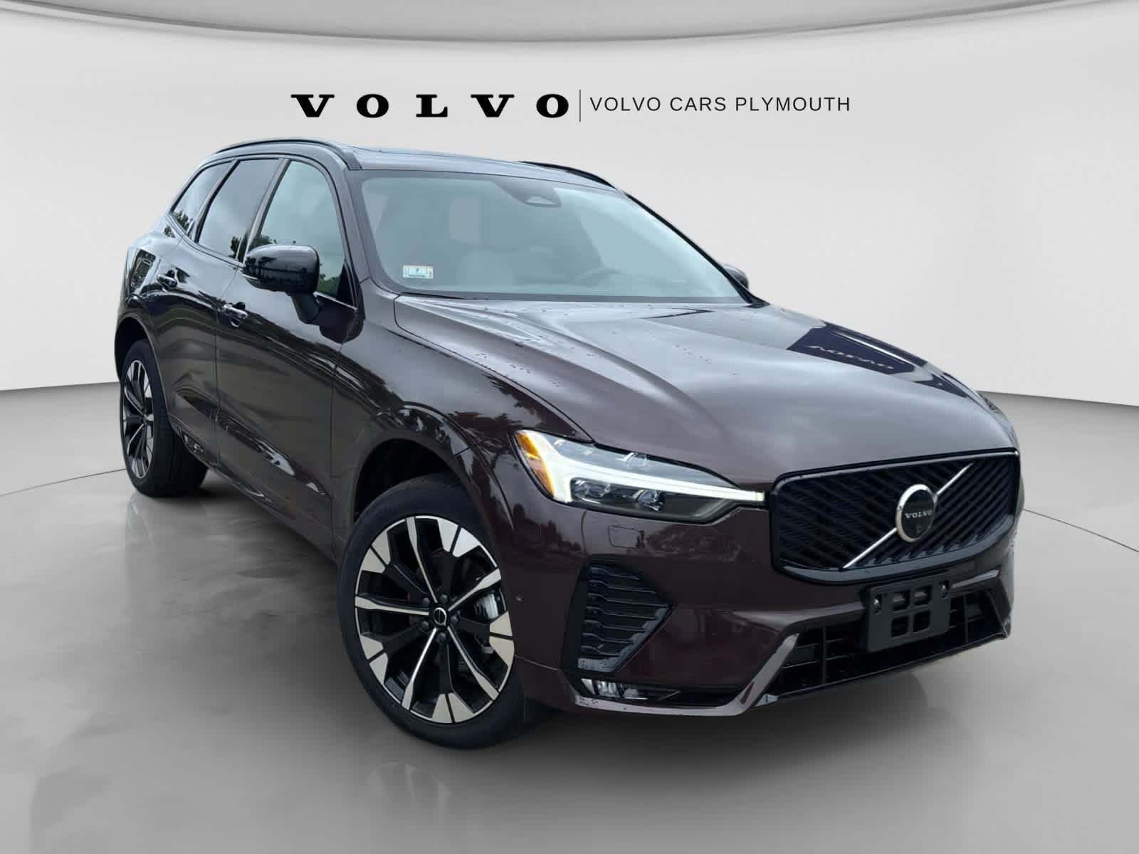Used 2026 Volvo XC60 B5 Plus w/ Protection Package Premier AWD/4WD image 2