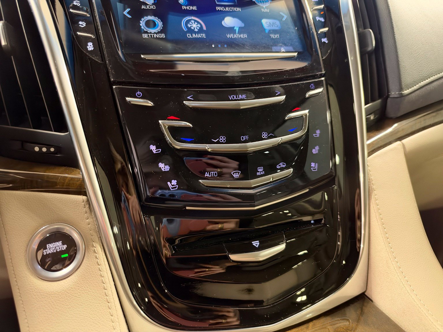 Used 2019 Cadillac Escalade 2WD image 27